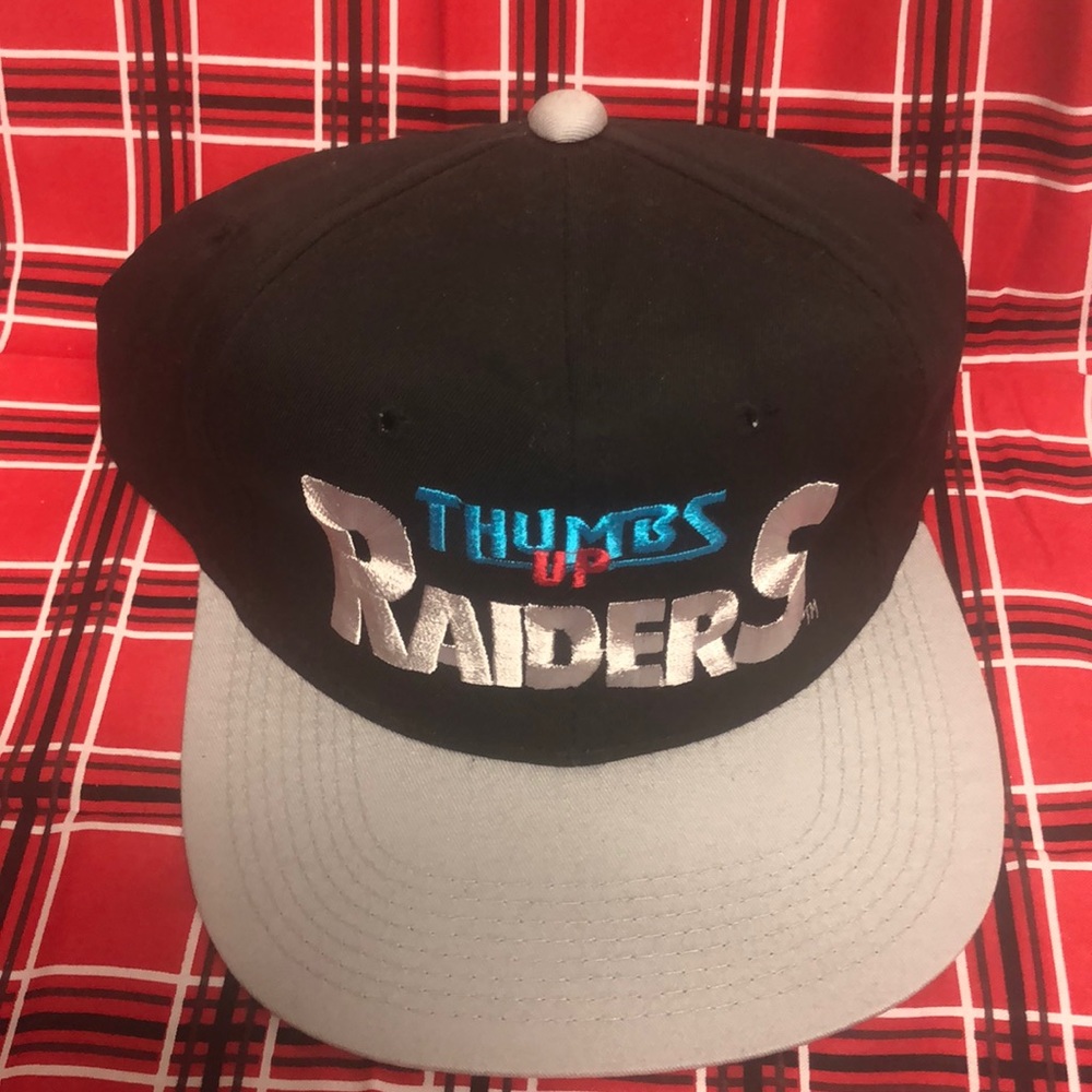 “ Thumbs Up” Oakland Raiders hat. Raiders series of NFL 28 teams.